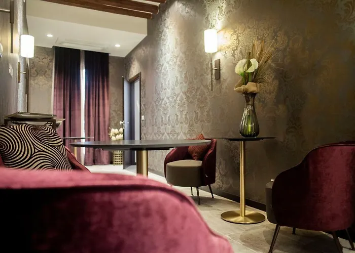 Alle Guglie Boutique